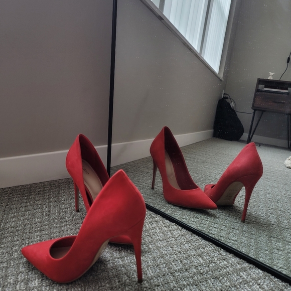 Aldo Red Suede Heels Size 7 - Picture 5 of 5
